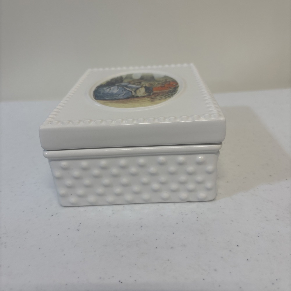 Mrs Rabbit Says Goodbye Peter Rabbit Beatrix Potter Lidded Trinket Dish / Box - Picture 7 of 9